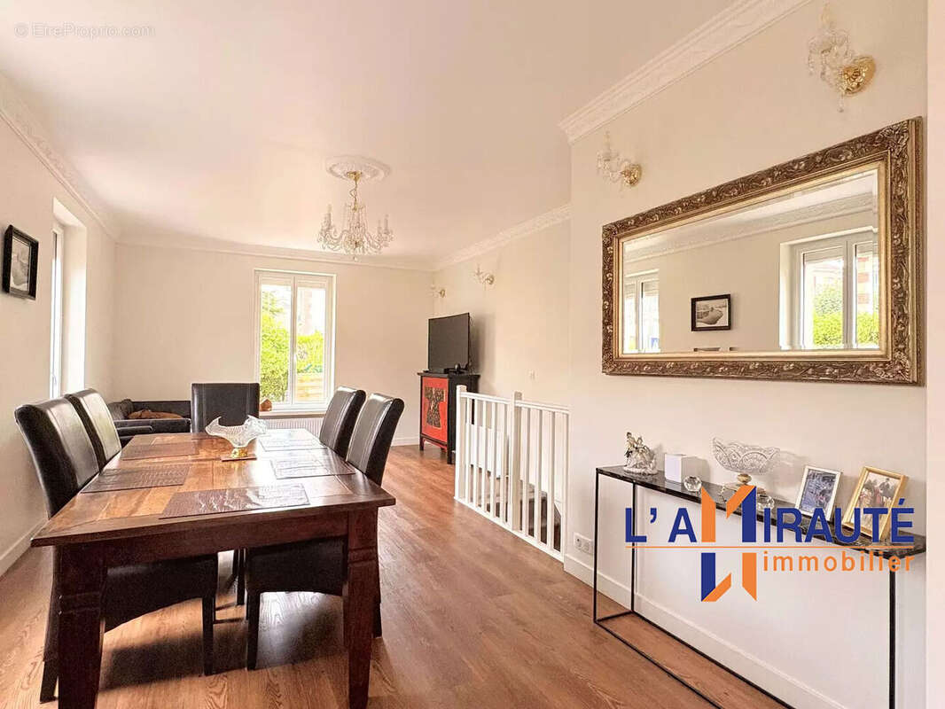 Maison à MAISONS-LAFFITTE