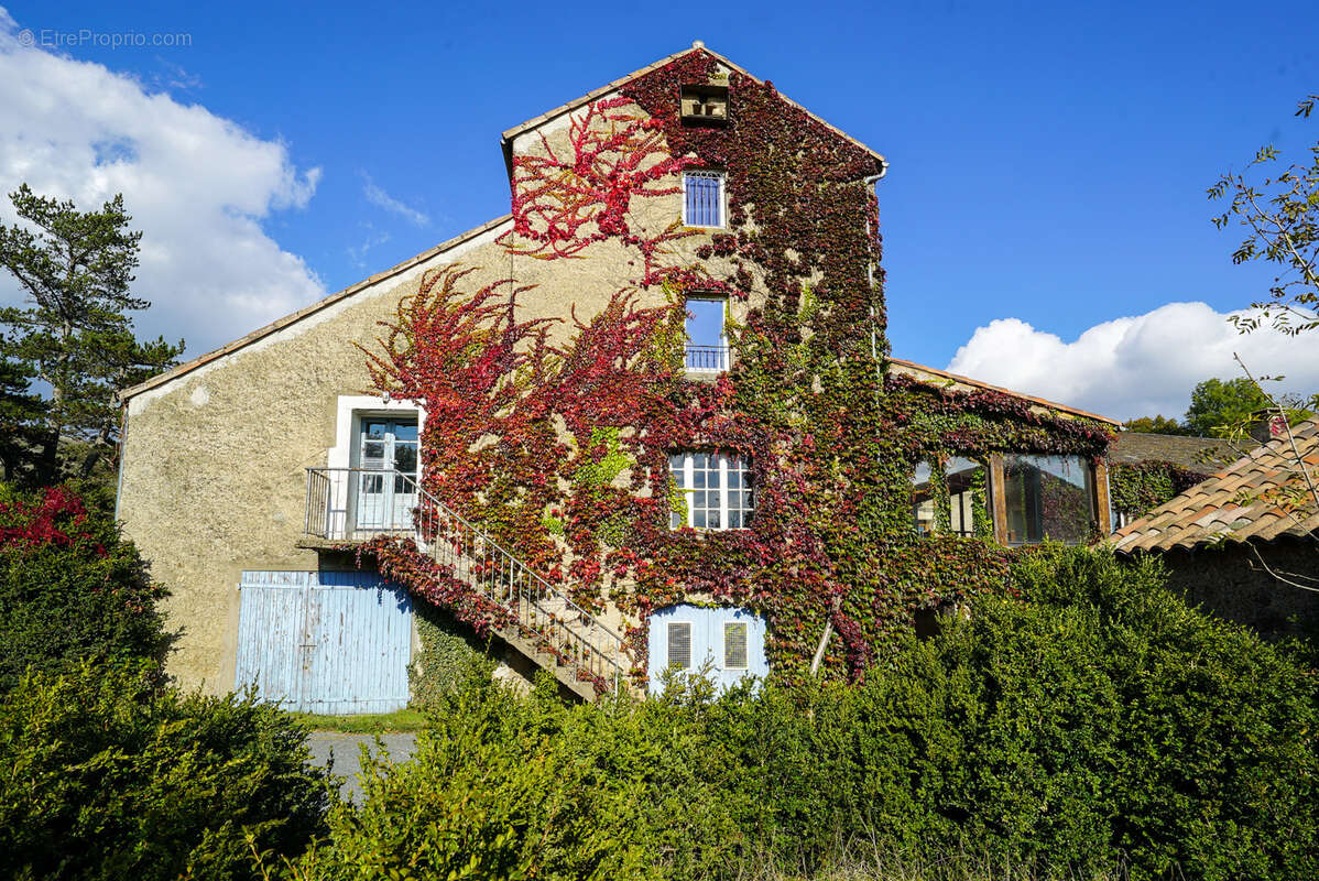 Maison à CASTANET-LE-HAUT