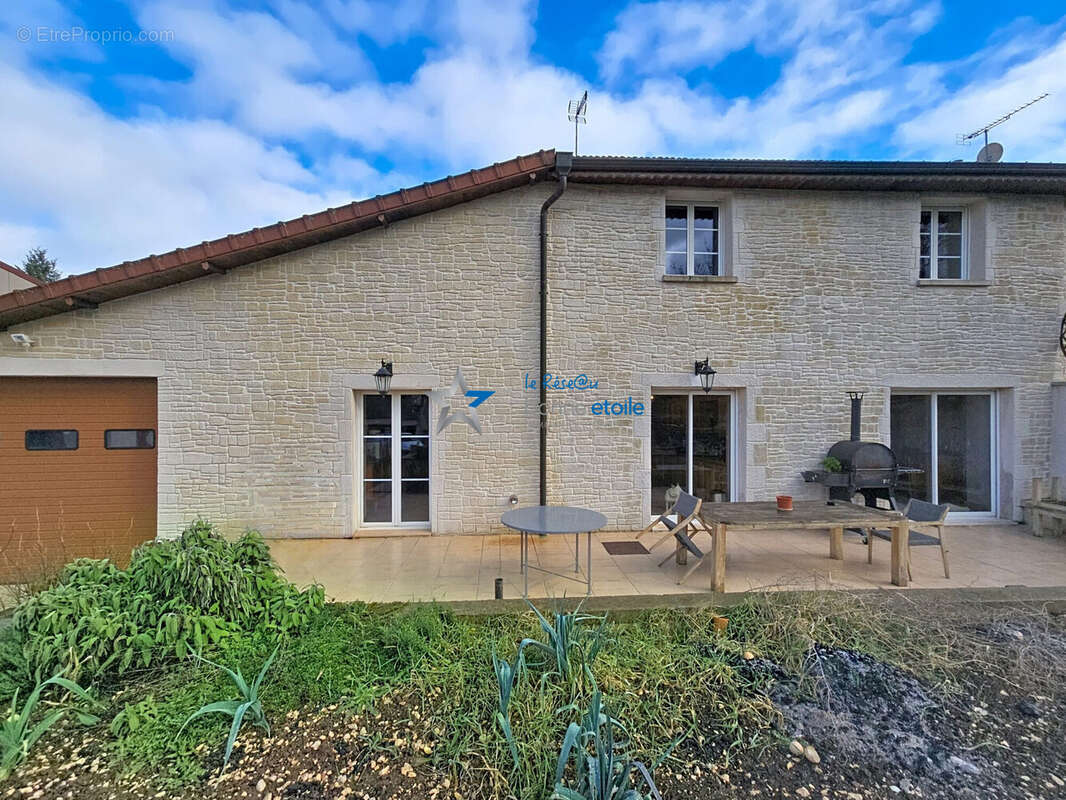 Maison à LAVILLE-AUX-BOIS