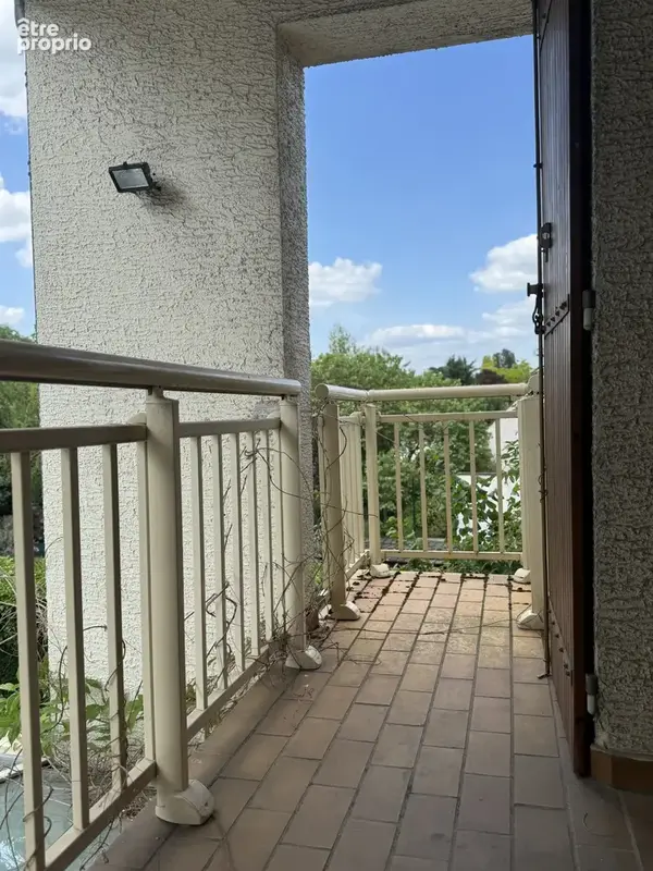 Belle maison familiale de 242 m2 sur terrain de 916 m2   Espaces généreux et prestations de qualité - photo 15