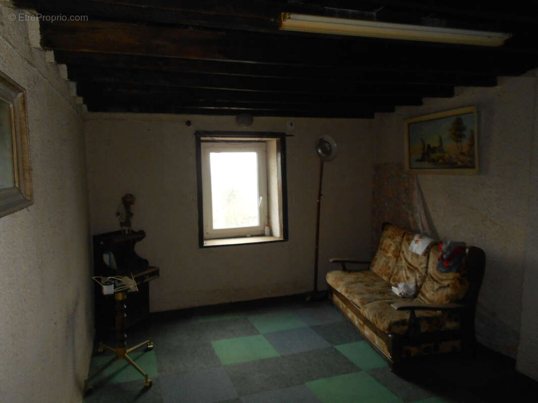 Maison de village sur 3 niveaux Lieu-dit Solasset 63880 Olmet - photo 5