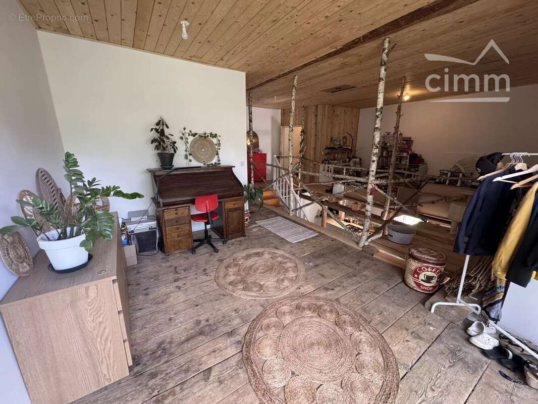 Ancienne chaumière avec dépendance - photo 8