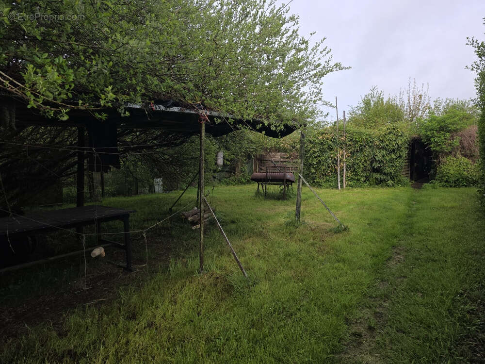 Terrain à CONDE-FOLIE