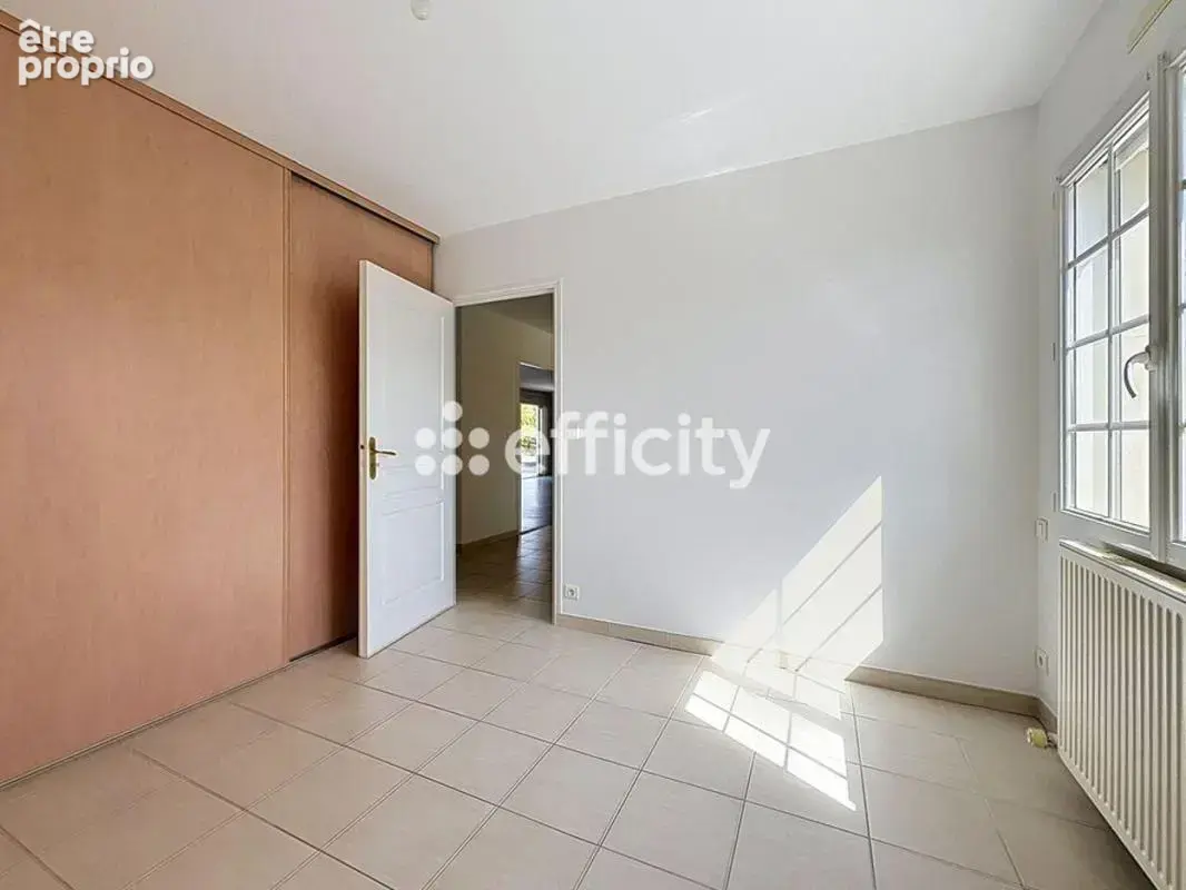 Maison 172 m² à La Seguiniere  - photo 11