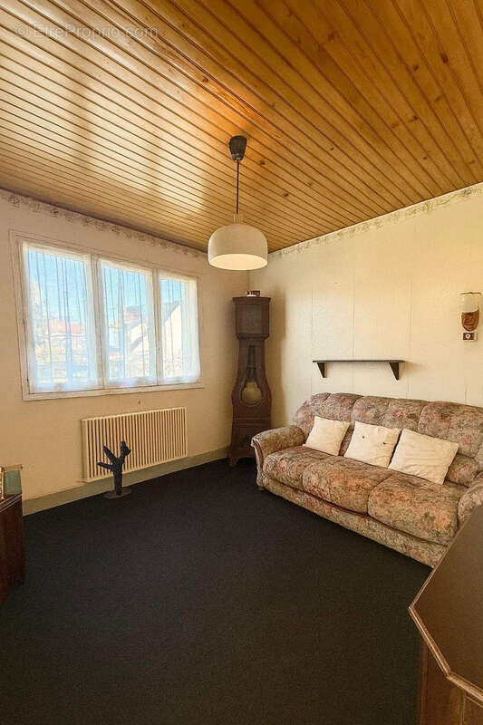 Maison à VERRIERES-LE-BUISSON