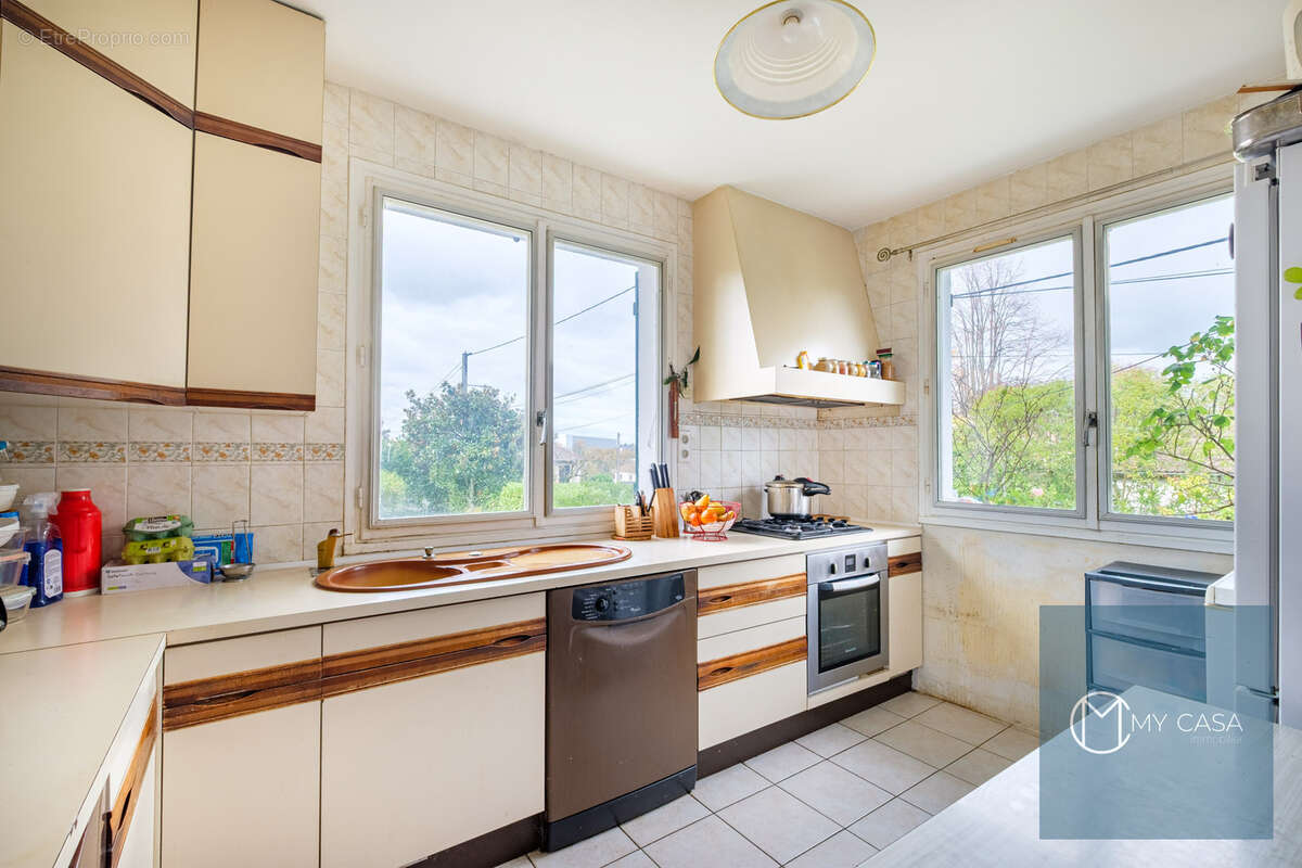 Maison à CHAMPAGNE-AU-MONT-D'OR