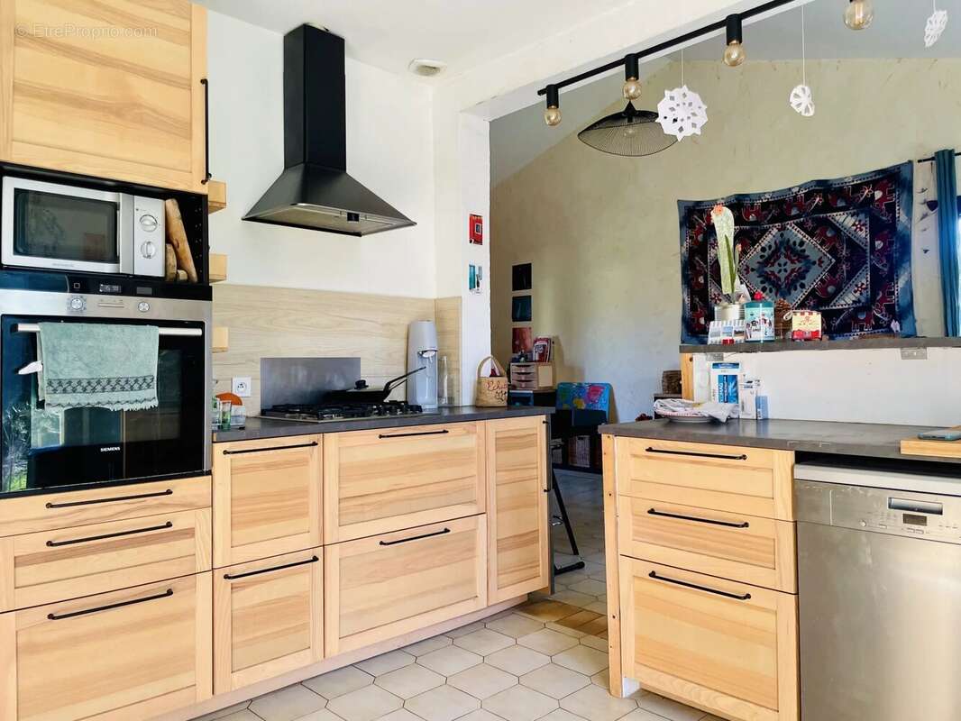 Maison à MIRABEL-AUX-BARONNIES