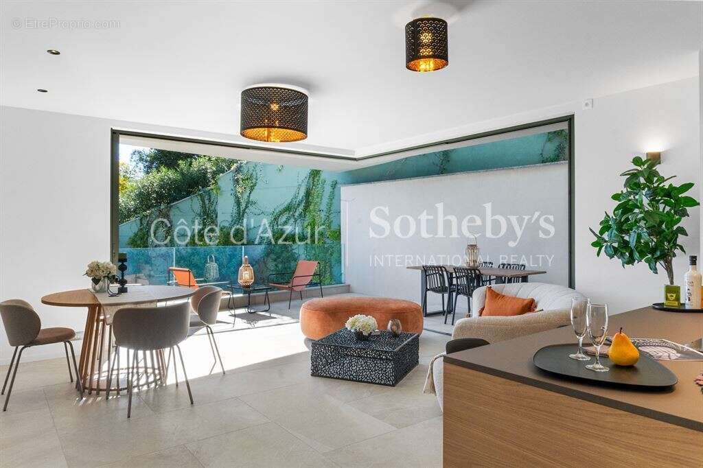 Appartement à LES ADRETS-DE-L'ESTEREL