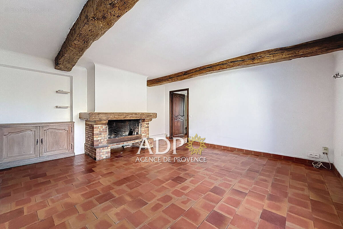 Appartement à SAINT-VALLIER-DE-THIEY