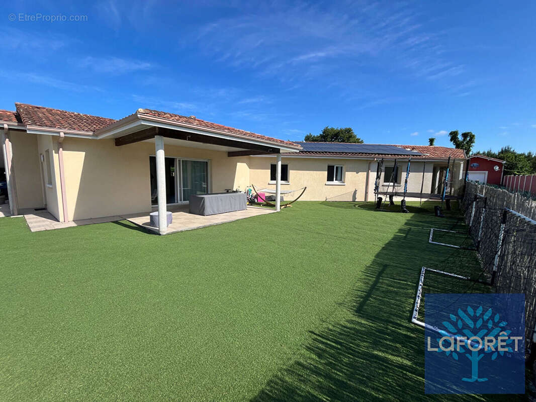 Maison à RION-DES-LANDES