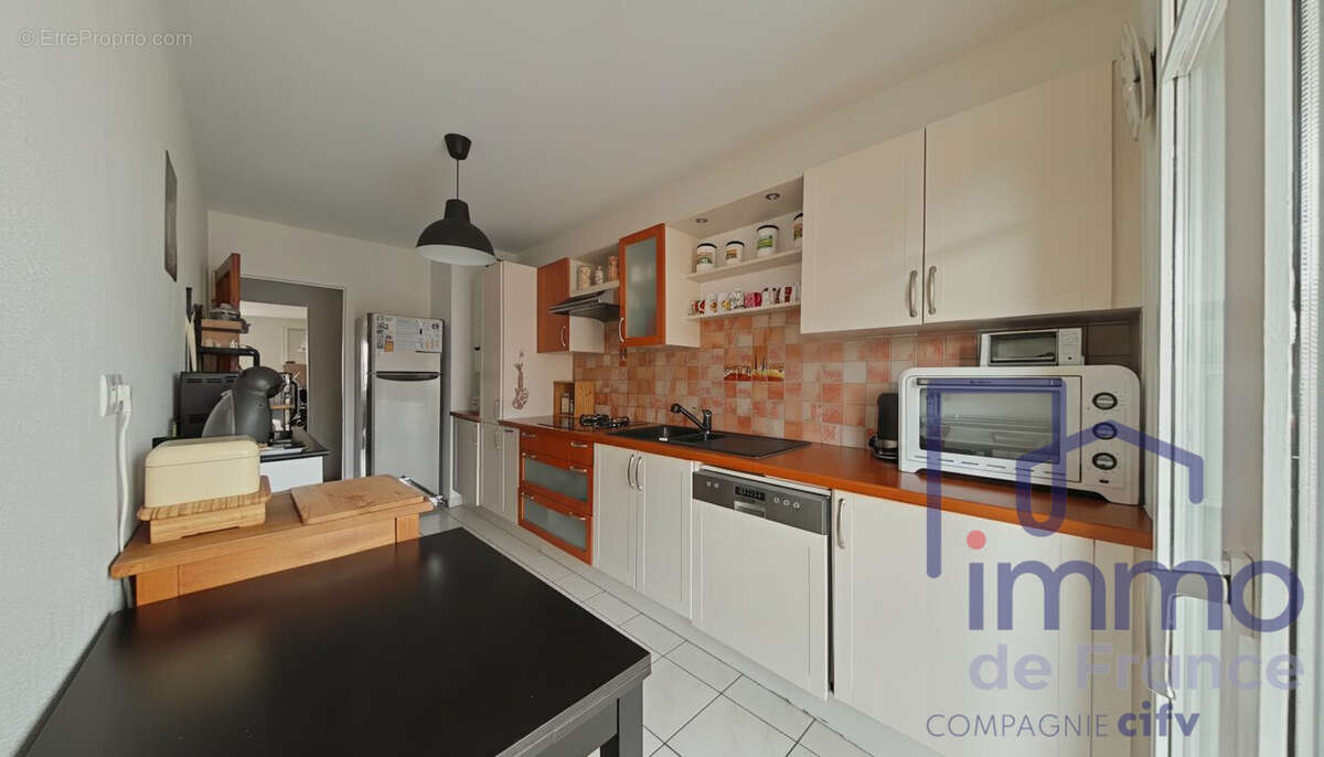 Appartement à SAINT-ETIENNE