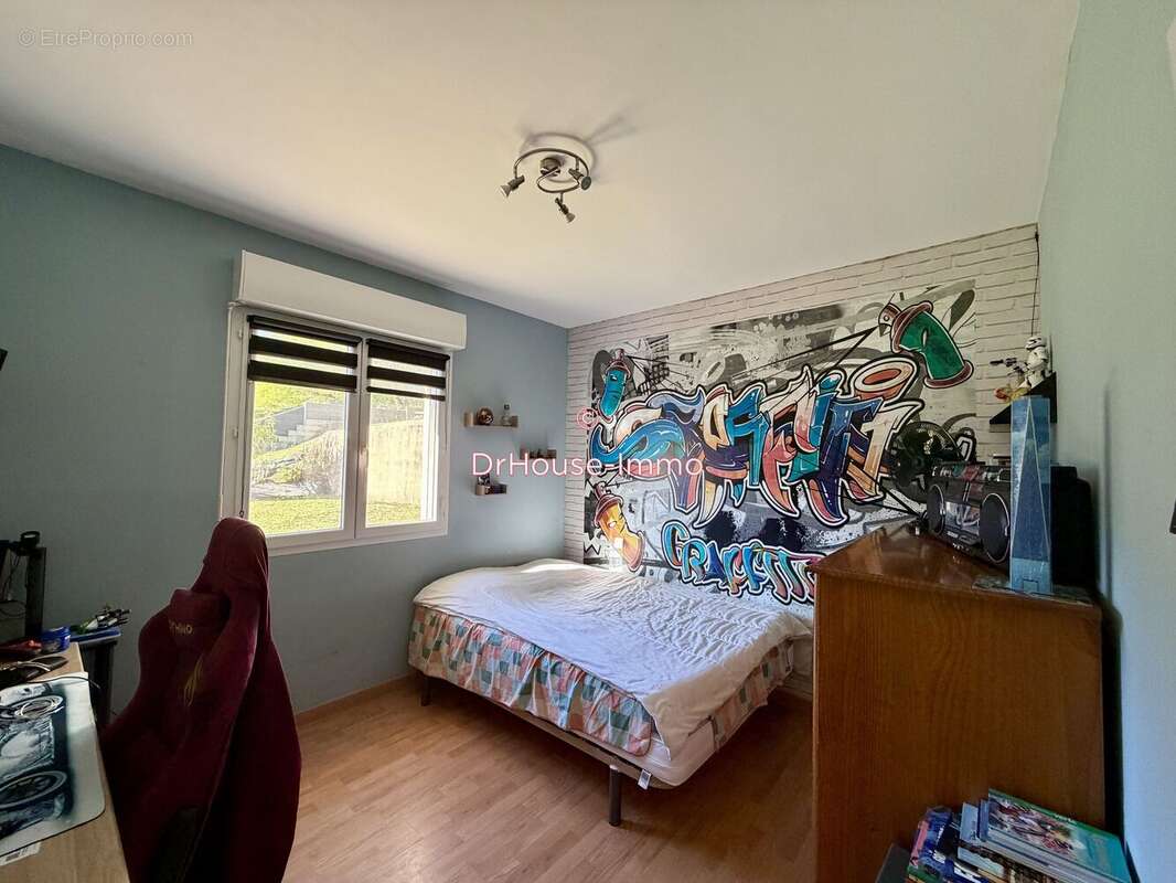 Maison à SAINT-LEON-SUR-L'ISLE