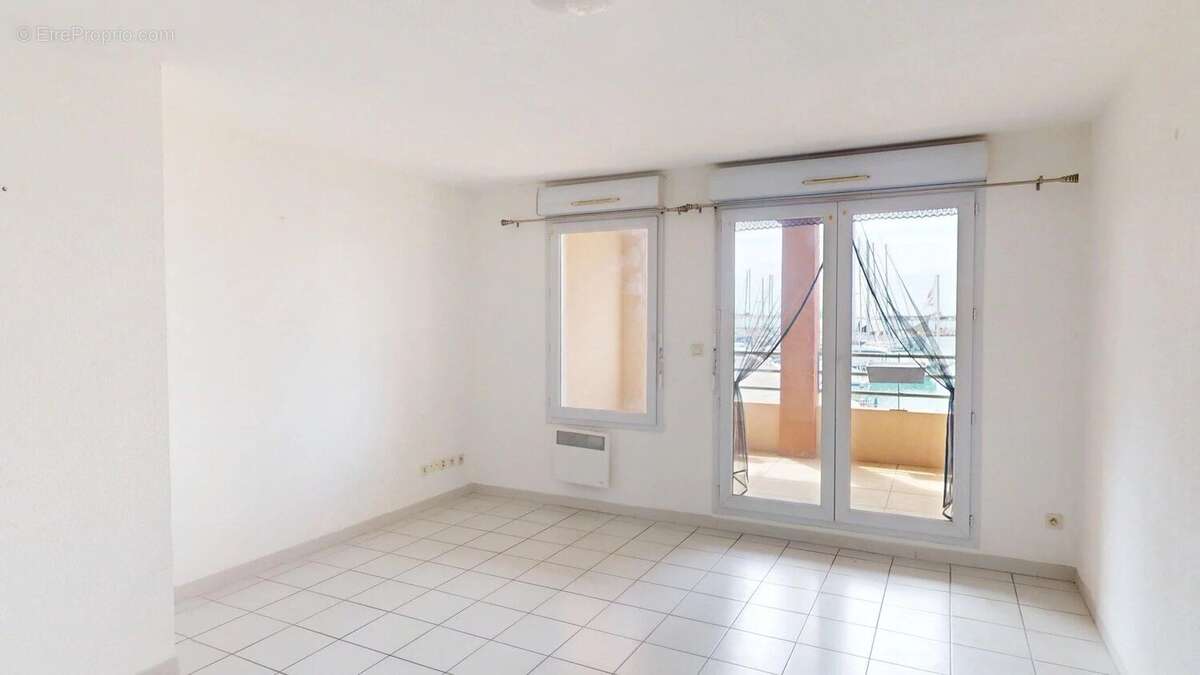 Appartement à PORT-DE-BOUC