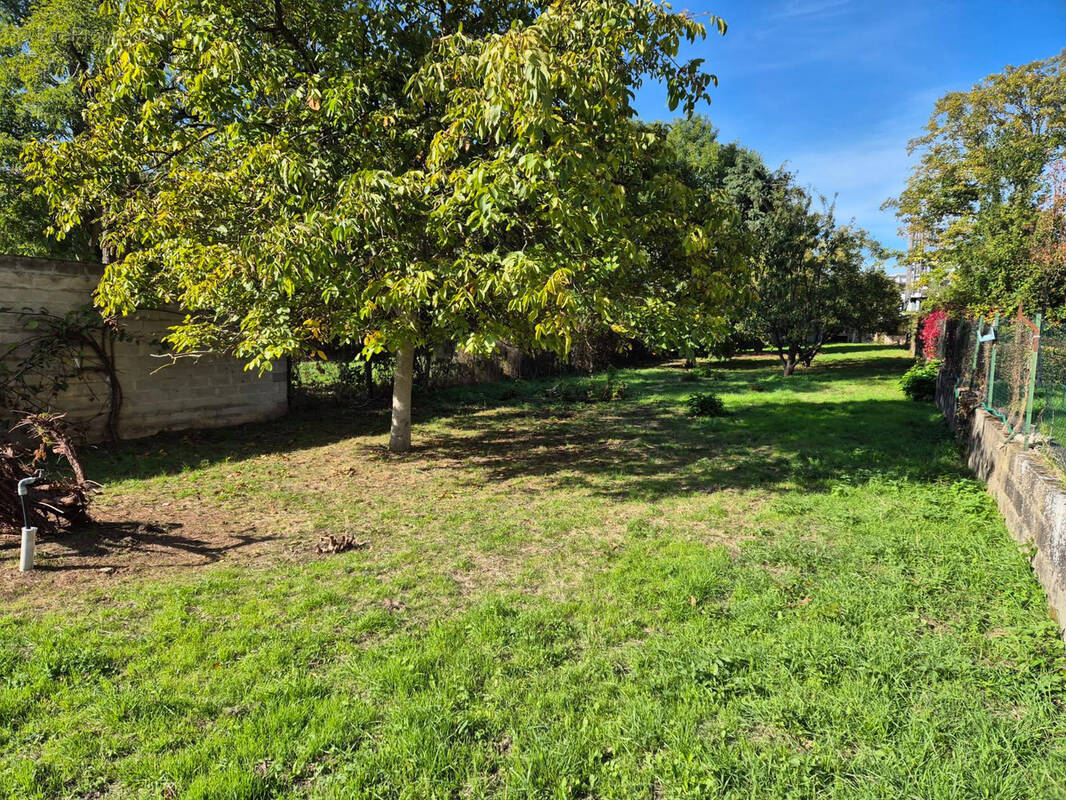 Terrain à VILLEPINTE