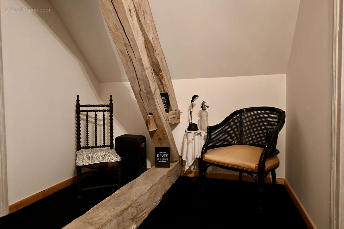 Maison à NEUFFONTAINES