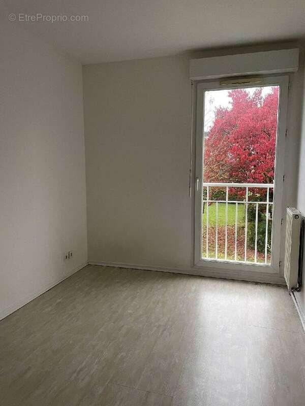 Appartement à SAINTE-GENEVIEVE-DES-BOIS