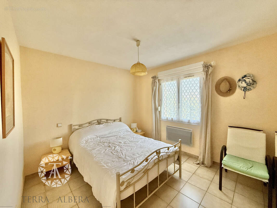 Maison à LAROQUE-DES-ALBERES