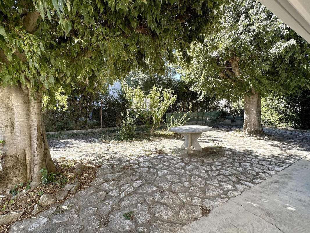 Maison 94 m² à Villeneuve-Les-Avignon  - photo 5