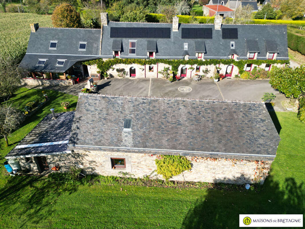Maison à LANGUIDIC