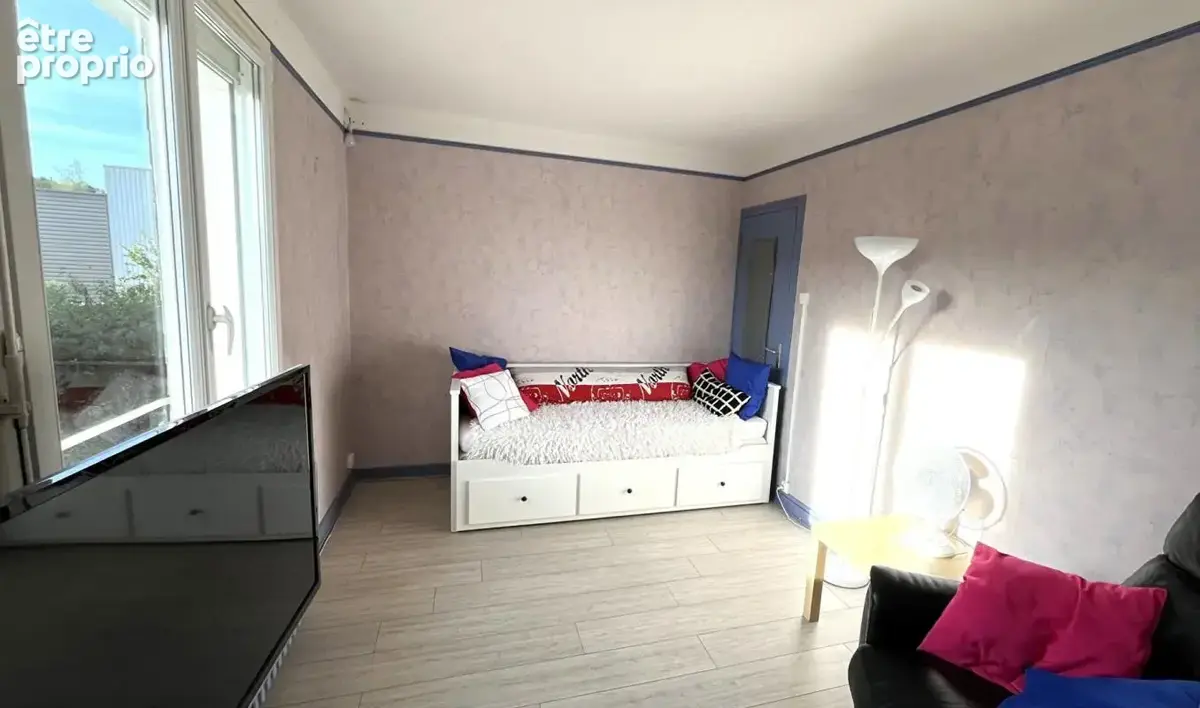 ARINTHOD - Maison individuelle avec terrain, garage et  3 chambres - photo 4
