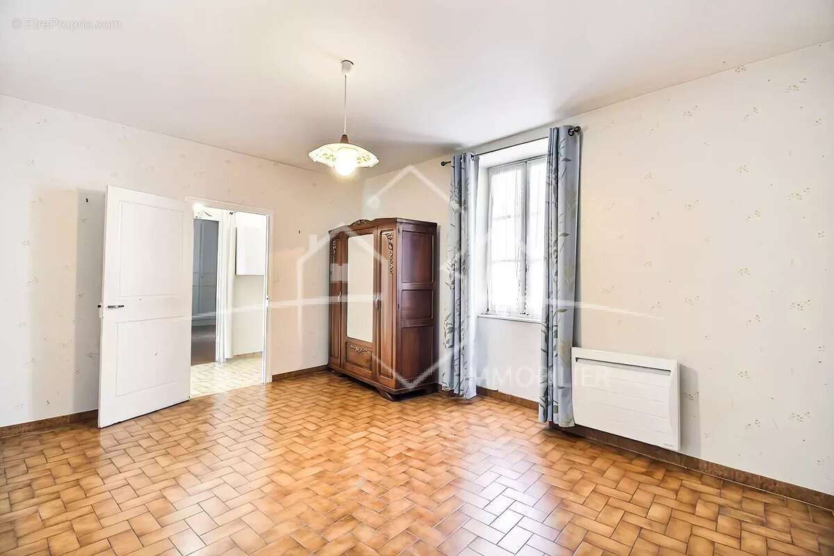 immeuble de rapport comportant 2 appartements T4 + terrain constructible - photo 12