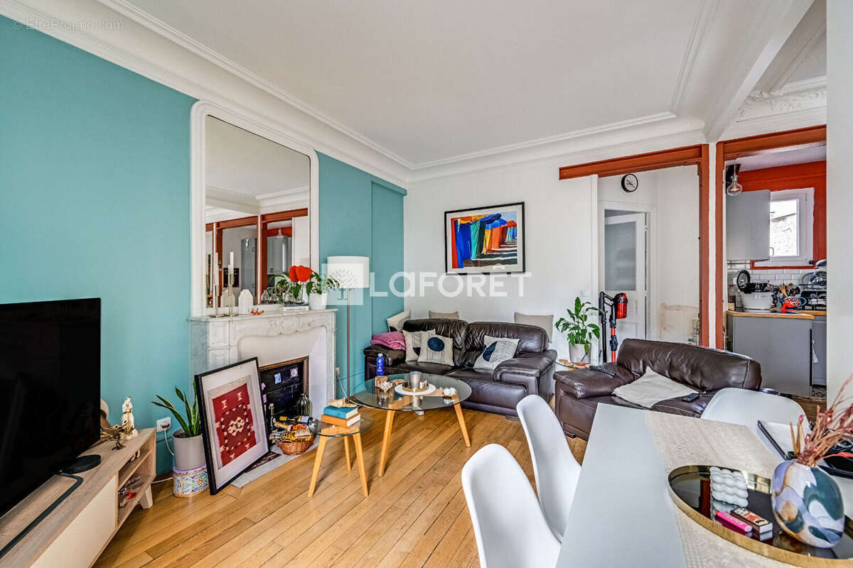 Appartement à PARIS-14E