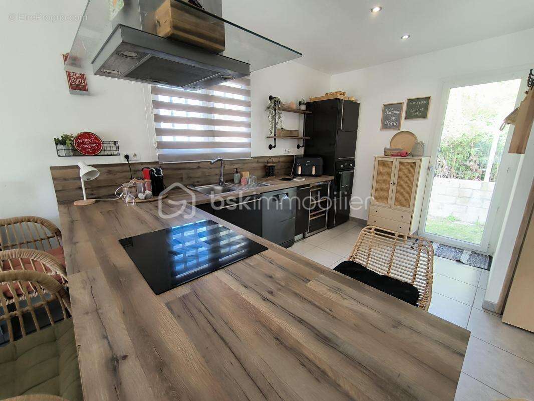 Maison à RIBAUTE-LES-TAVERNES