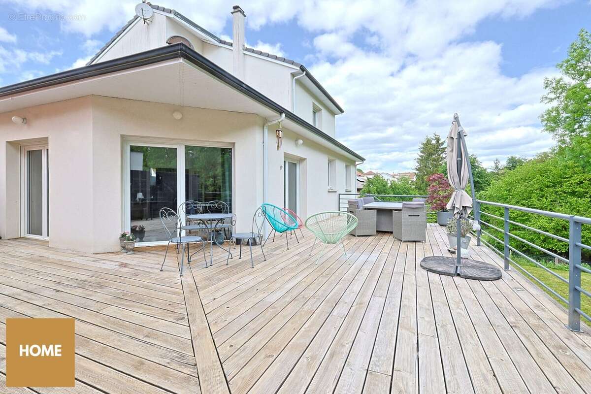 Maison 200 m² à Saint-Nicolas-De-Port  - photo 3