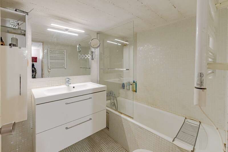 Marseille 1er – Place aux Huiles- Appartement de caractère de 111 m² au cœur du Vieux-Port - photo 13