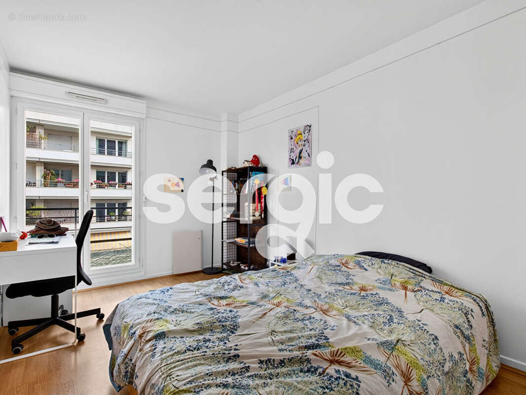 Issy-les-moulineaux - val-de-seine - t3 67.53m² + balcons - cave et parking - libre d'occupation - photo 7