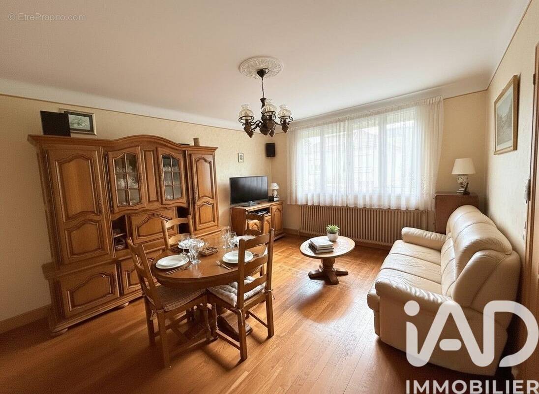Photo 1 - Maison à SARCELLES