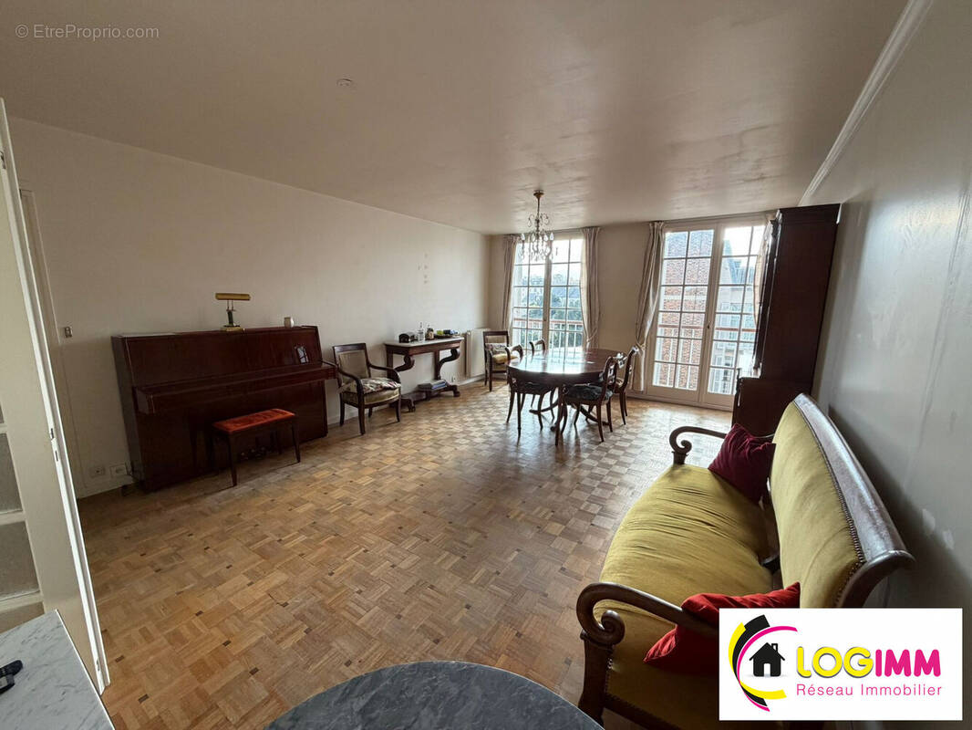 Appartement à VERSAILLES