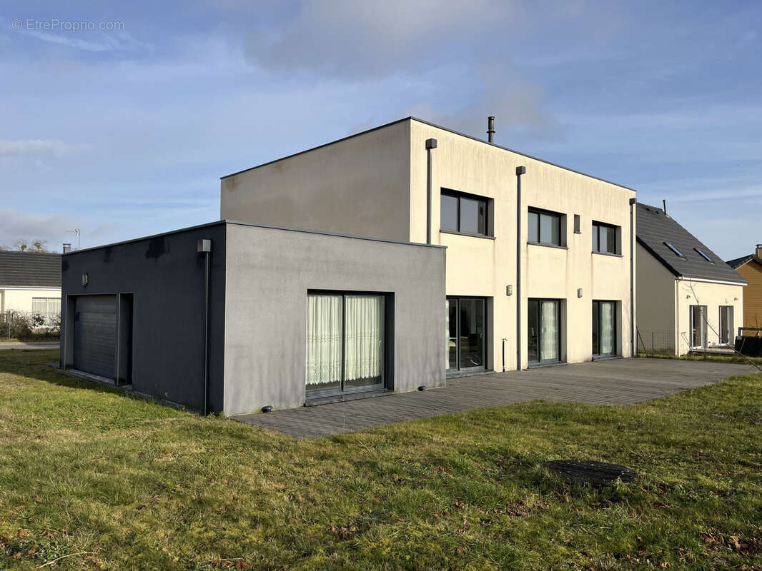 Maison à GUIGNEMICOURT