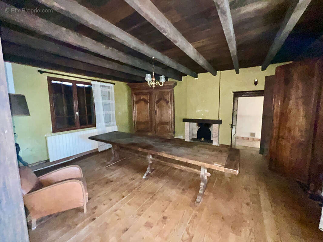 Ensemble : maison d'habitation et dépendances . - photo 6