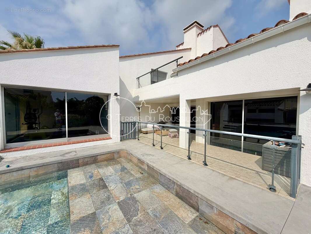 Villa F8 4 Faces 300 m² Canet Plage avec Piscine et Garage - photo 45