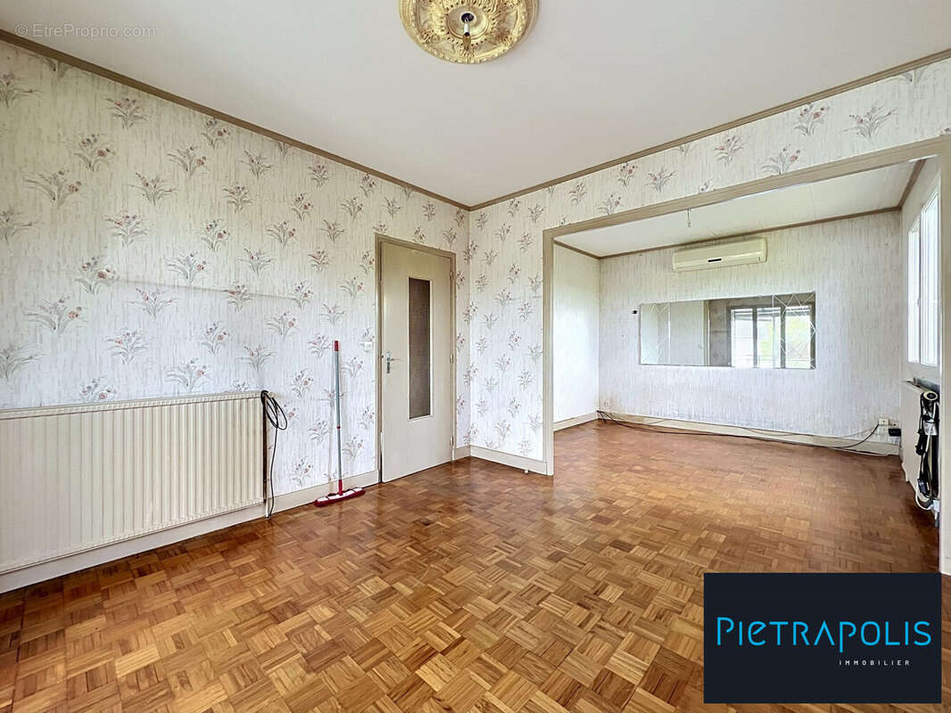 Maison 69 m² à Belleneuve  - photo 2