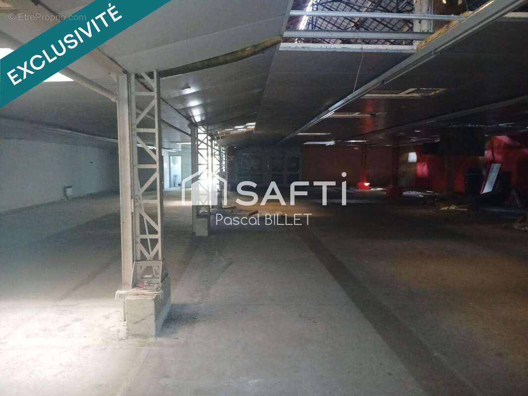 Photo 2 - Commerce à FREVENT