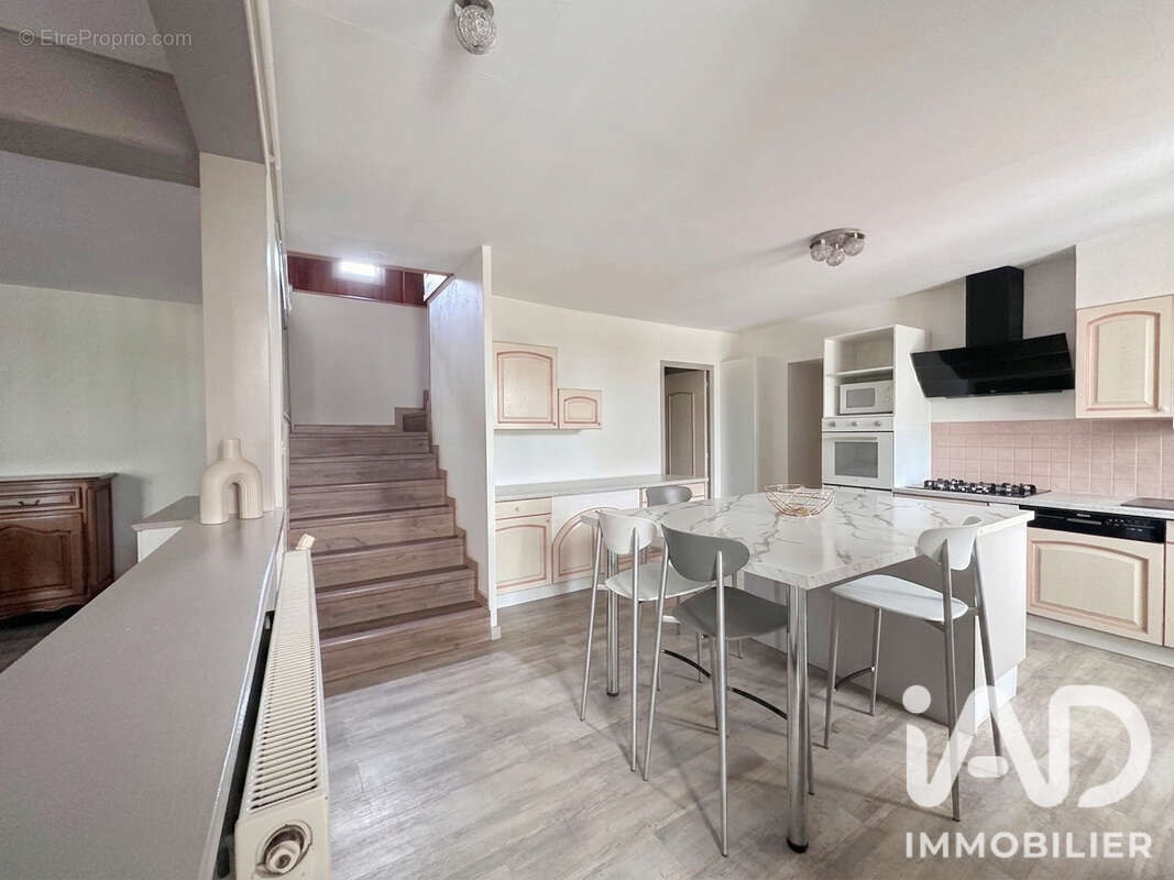 Maison 180 m² à Pujols-Sur-Ciron  - photo 5