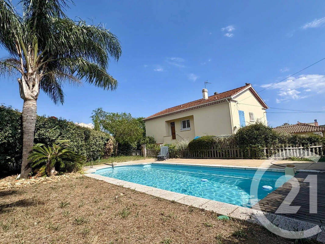 Maison à SIX-FOURS-LES-PLAGES