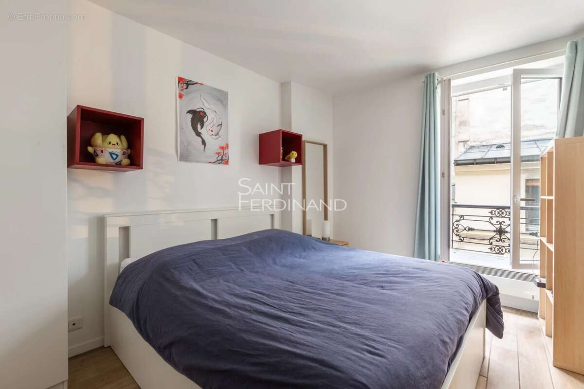 Appartement à PARIS-17E