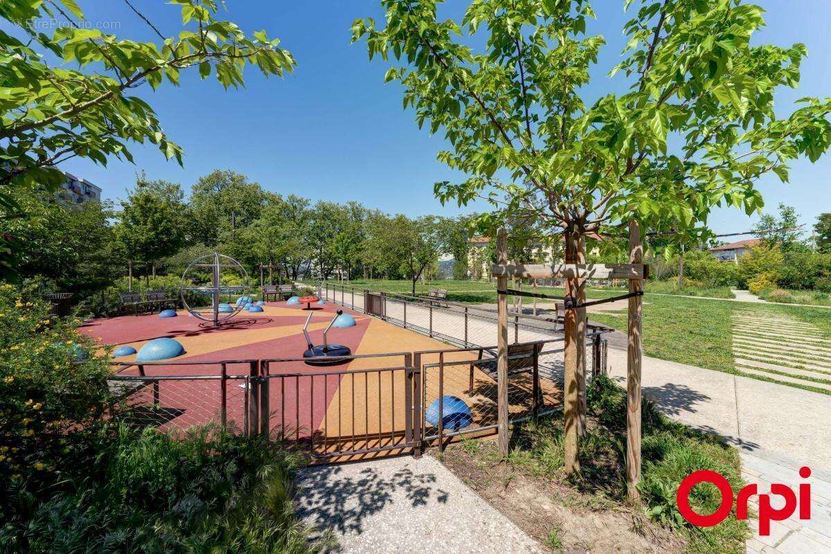 Appartement à CALUIRE-ET-CUIRE