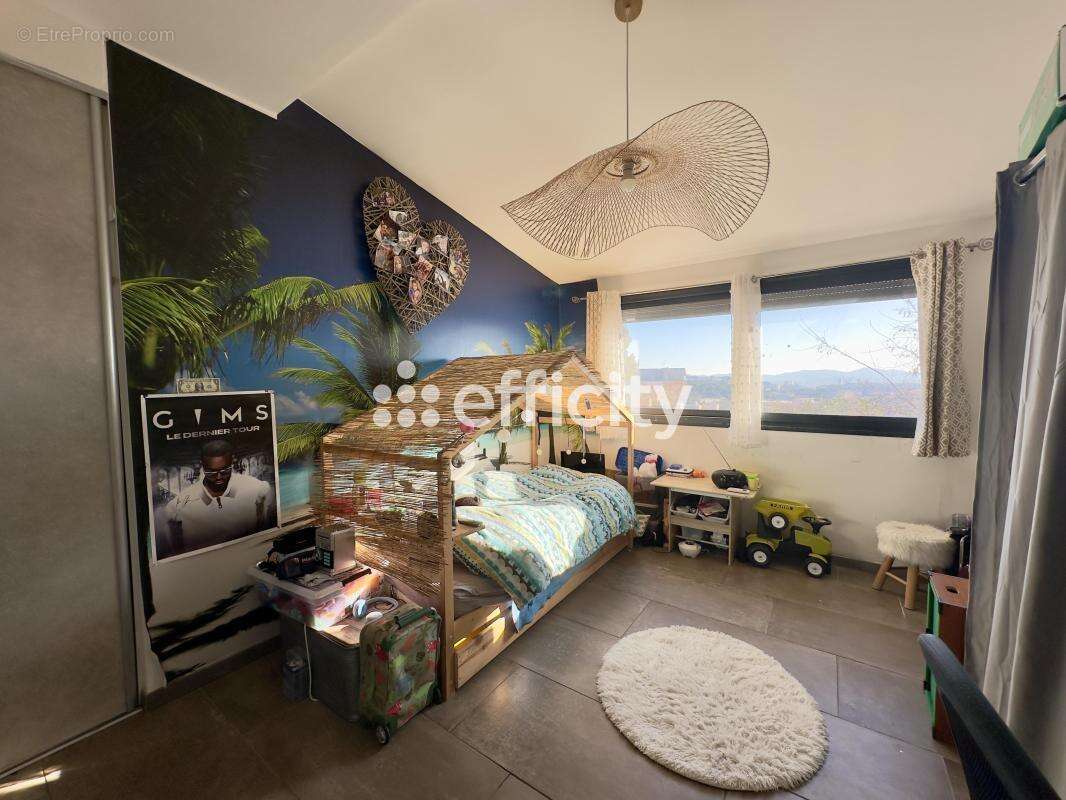 Maison à SEPTEMES-LES-VALLONS