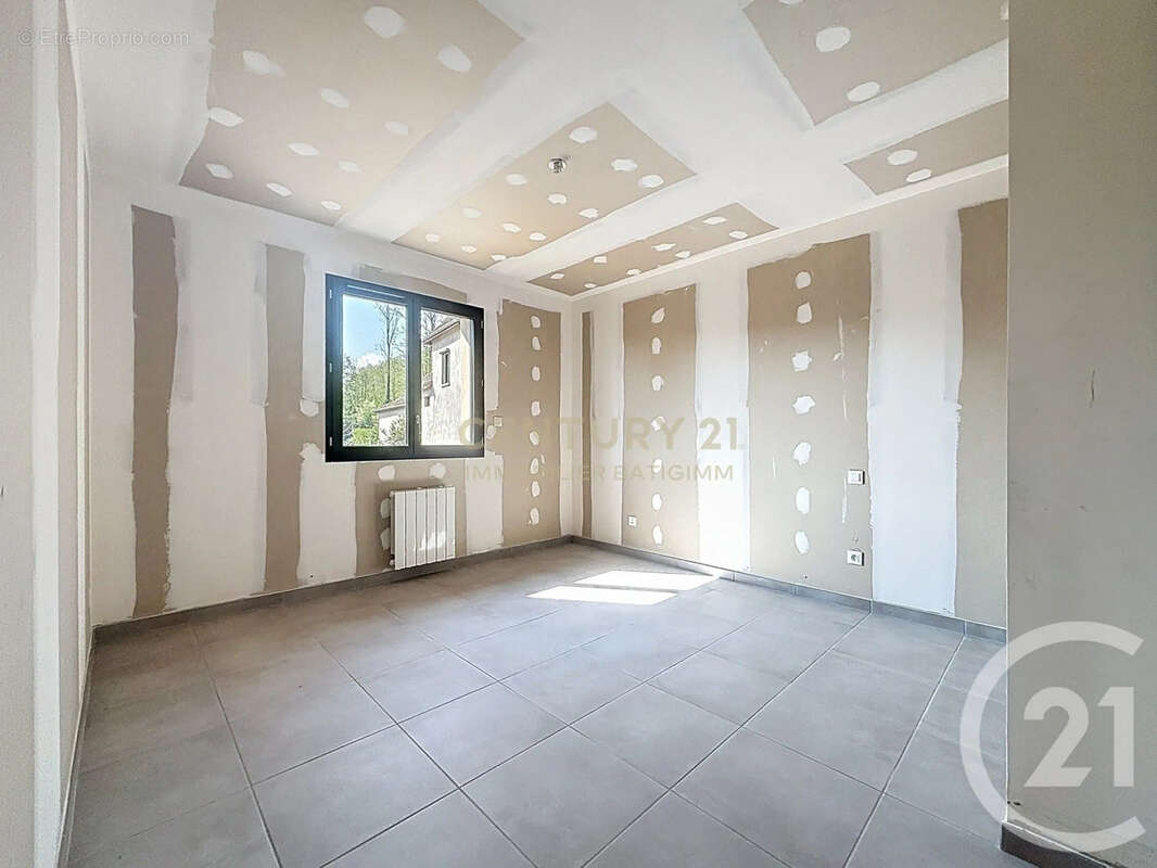 Maison à VEYRINS-THUELLIN