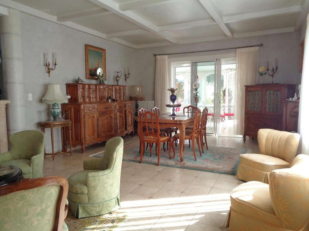   - Maison à DRAGUIGNAN