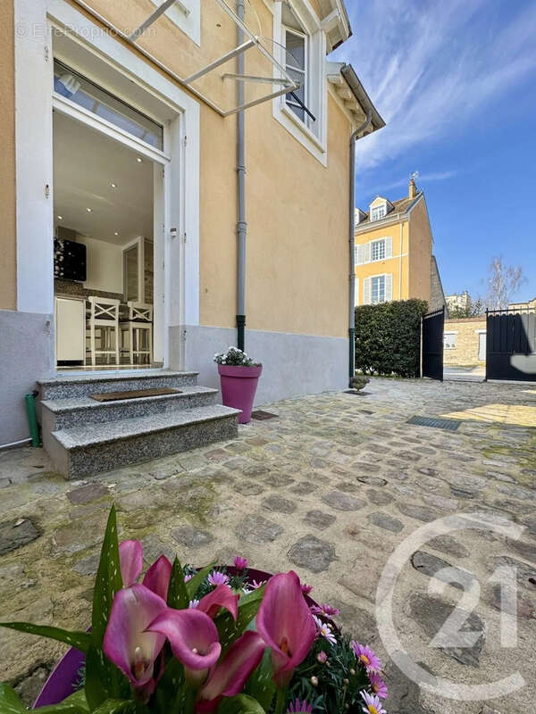 Appartement à FONTAINEBLEAU