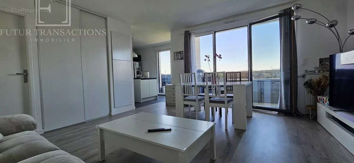 Appartement à COLOMBES