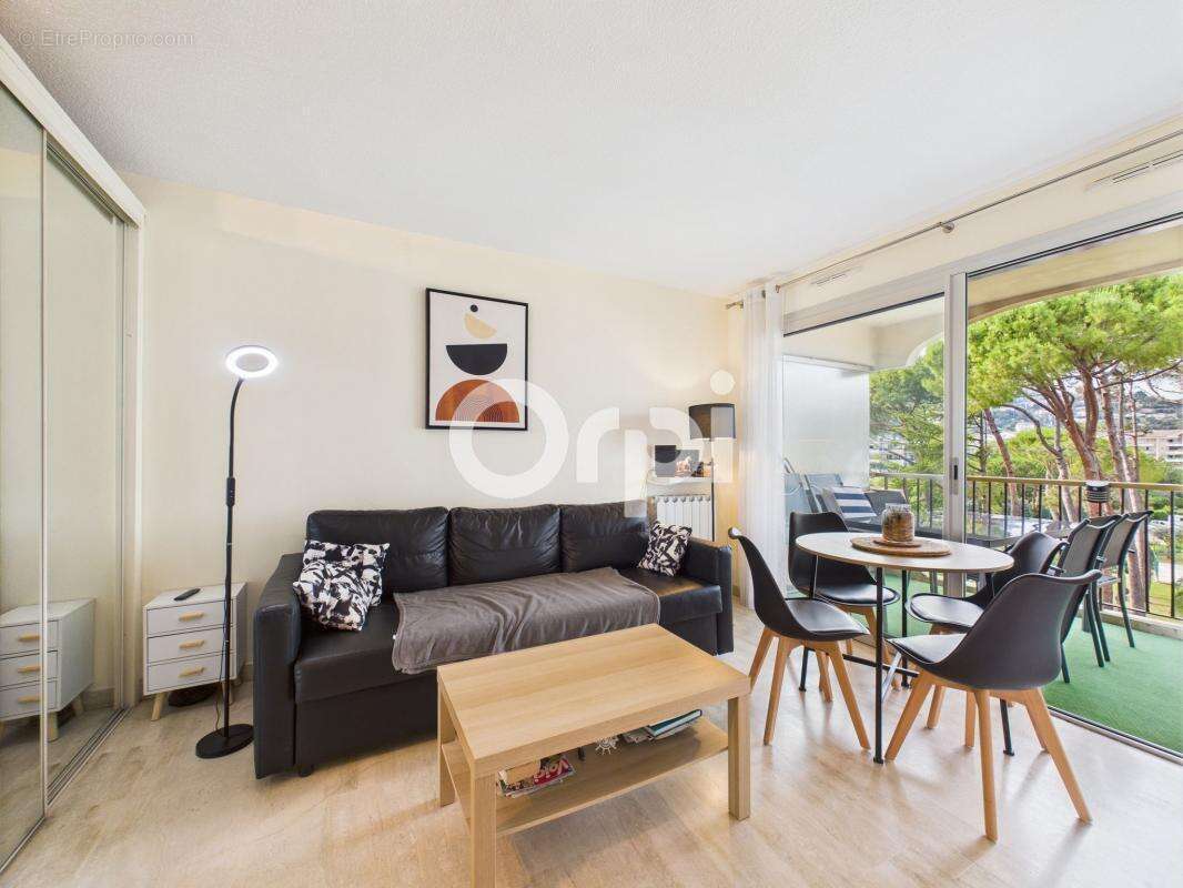 Appartement à MANDELIEU-LA-NAPOULE