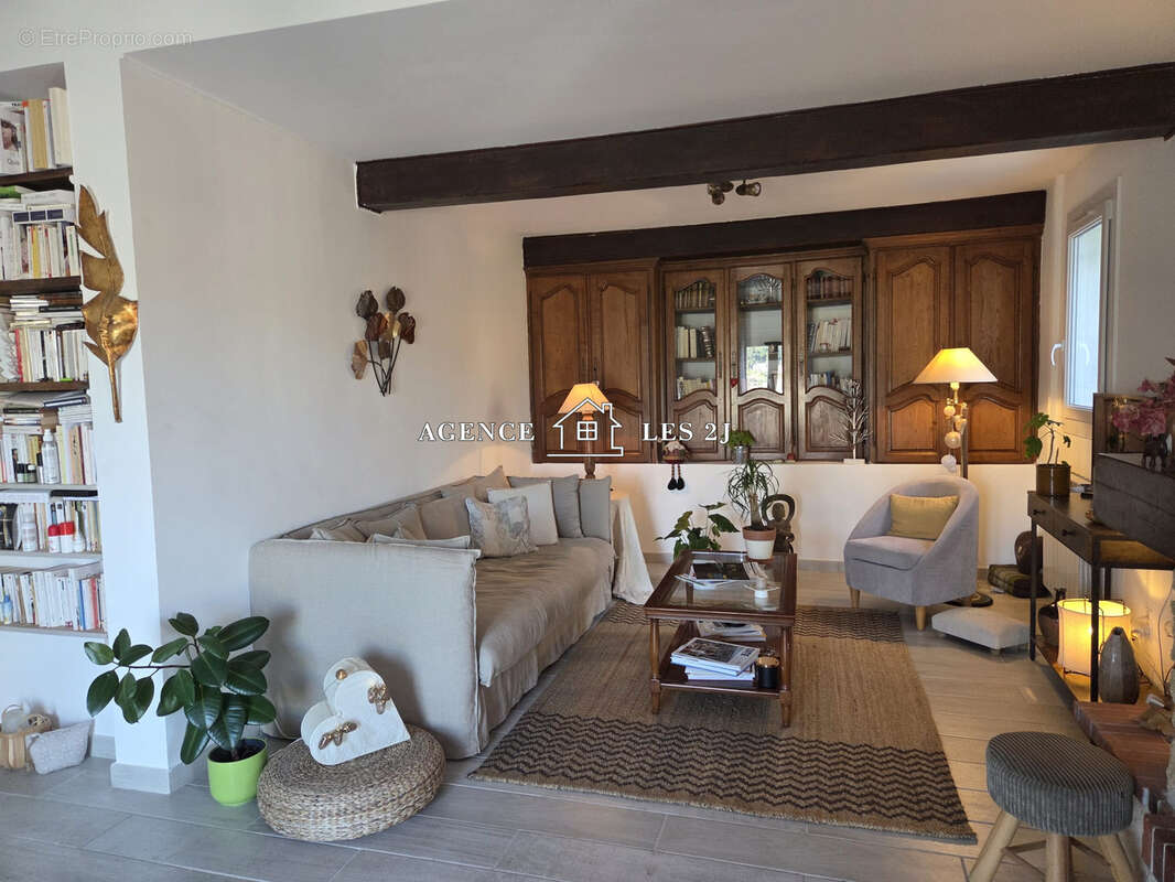 Les Caillols   Marseille 11e   Villa 6 pièces de 119 m2 avec vue dégagée - photo 16