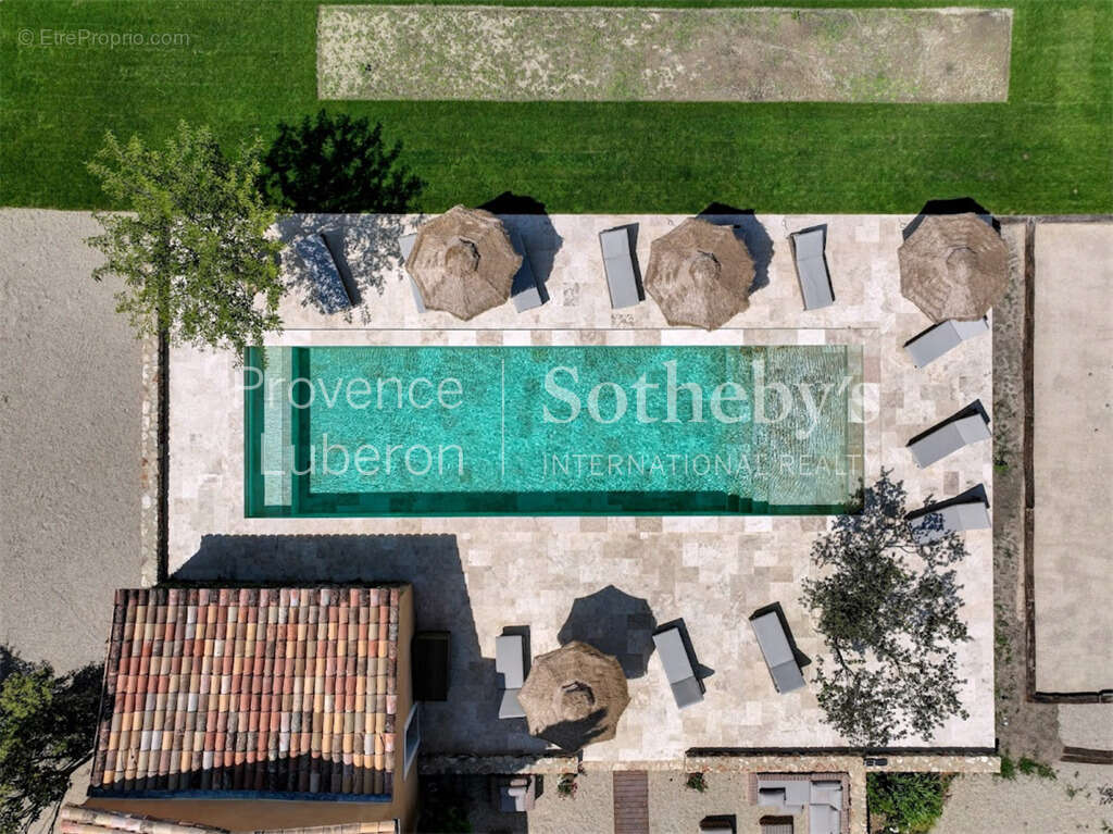 Maison à ROUSSILLON