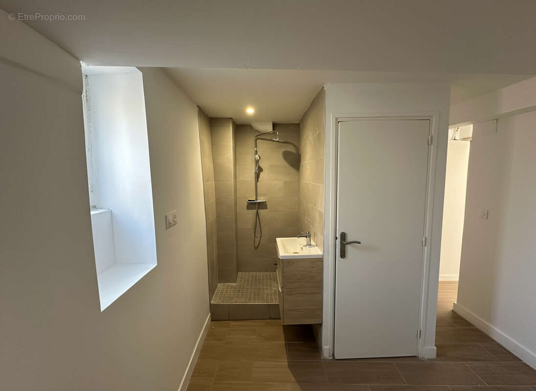 Appartement à MARSEILLE-2E